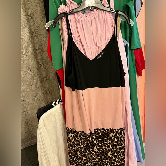 Dress - Picture 1 of 2